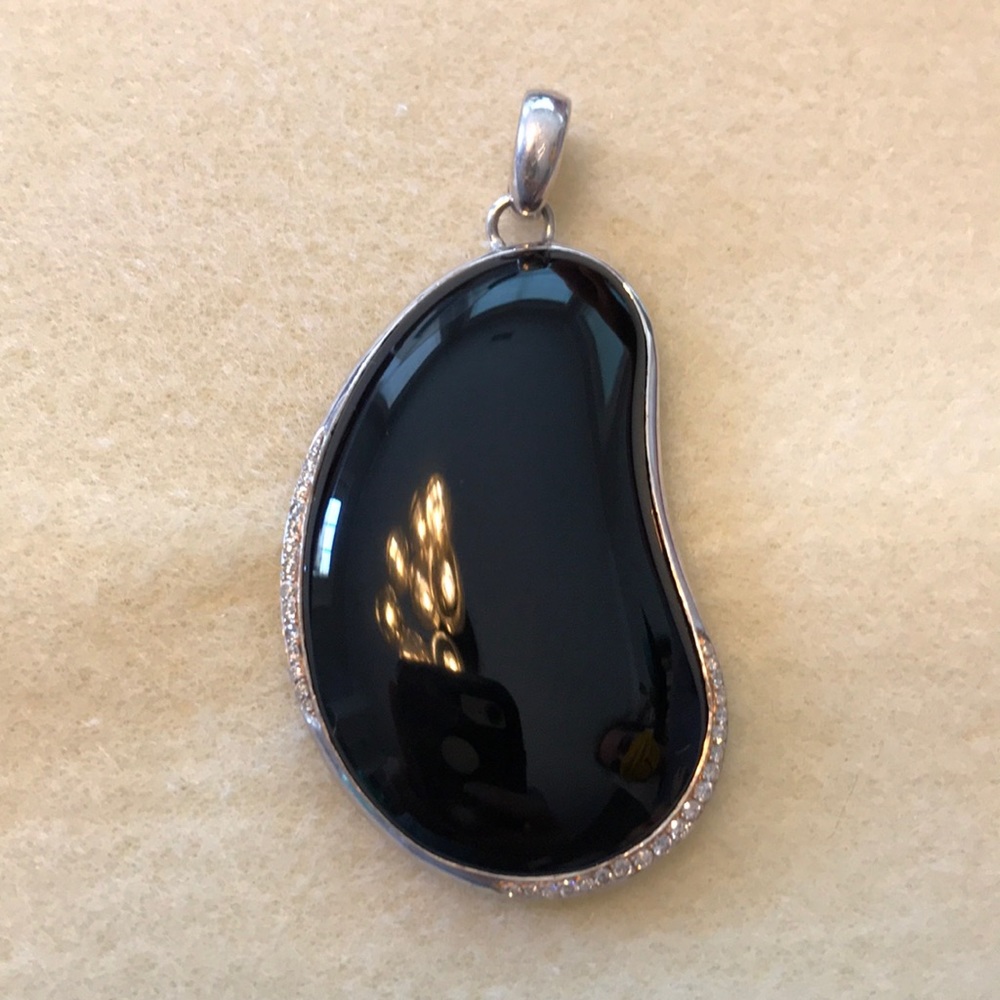 Ippolita Onyx and Diamond Bean Pendant
